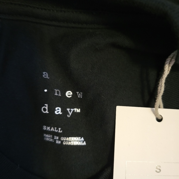 🎯nwt a new day Black longsleeve tee - Picture 4 of 6